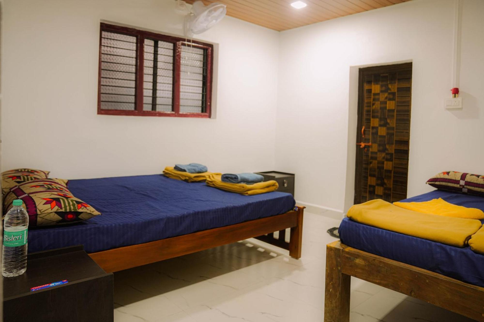 White Sand Beach Stay Resort Kumta Phòng bức ảnh
